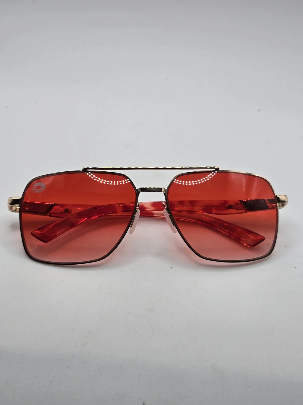 Rainbow Optx Leo Gold Frame Men’s Sunglasses with Red Gradient Lenses